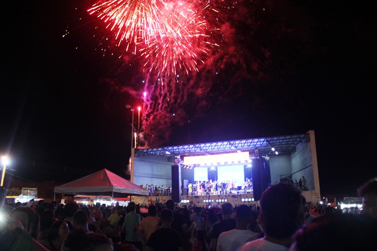 Multidão fez a festa no maior Carnaval da Barragem de Bocaina