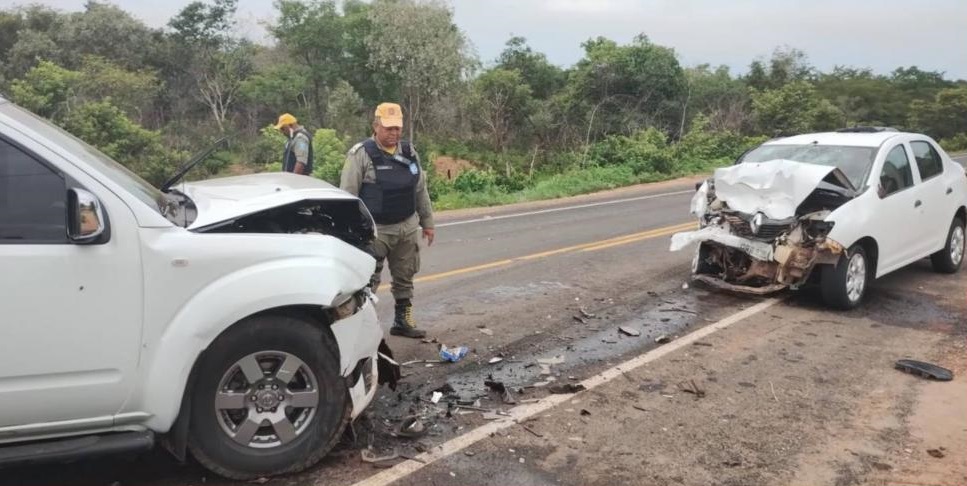 Idosa morre e mais sete pessoas ficam feridas em acidente na PI-130