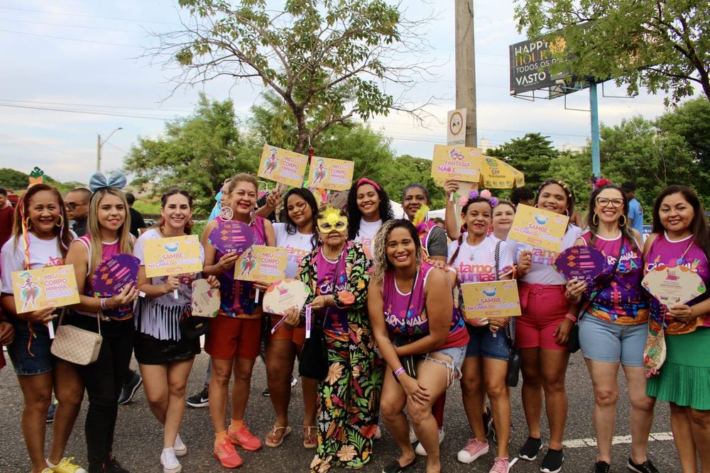 Secretaria das Mulheres realiza ação de prevenção à violência durante o Corso de Teresina