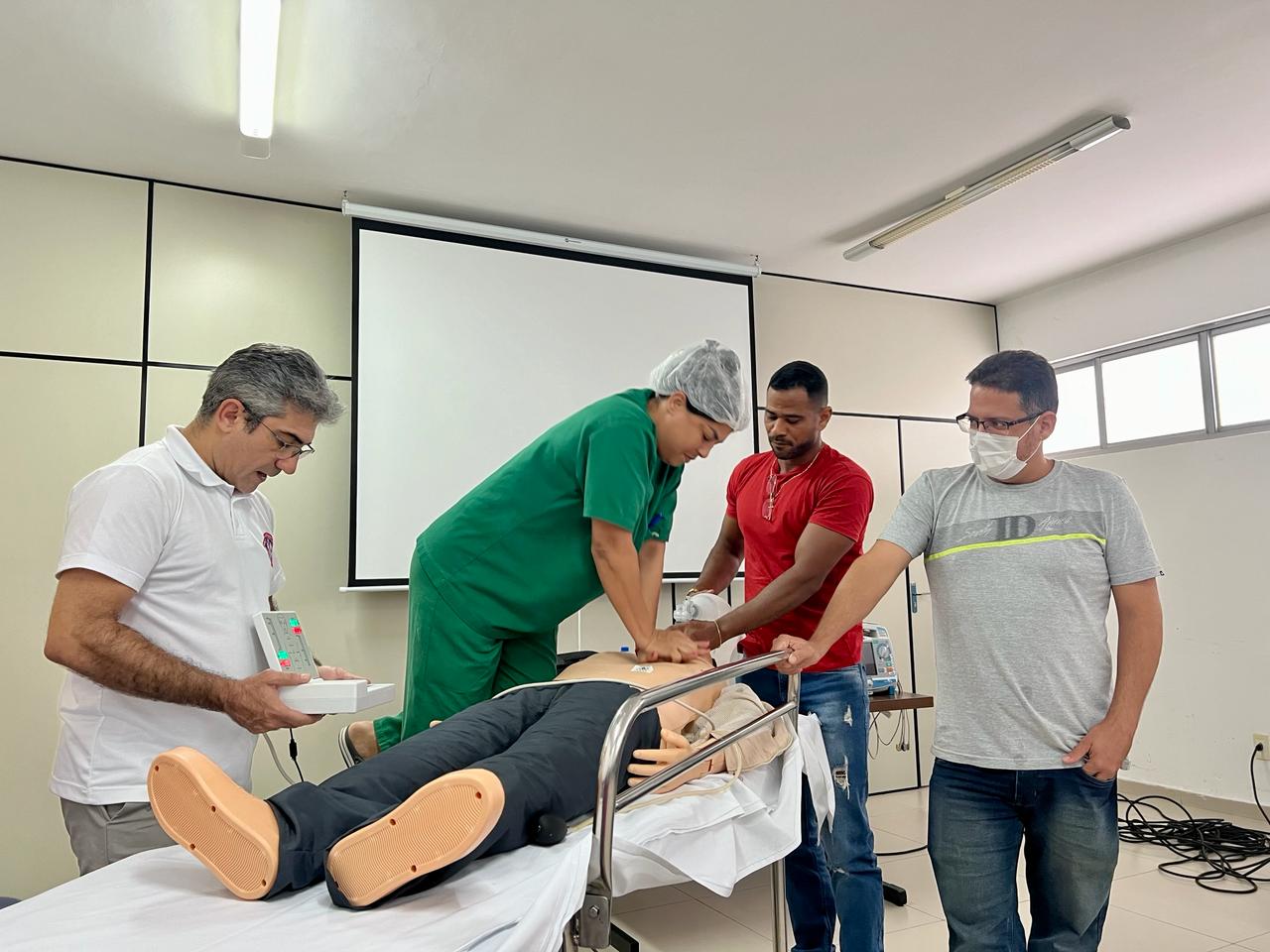 Hospital do Monte Castelo promove capacitação em suporte avançado de vida de adultos