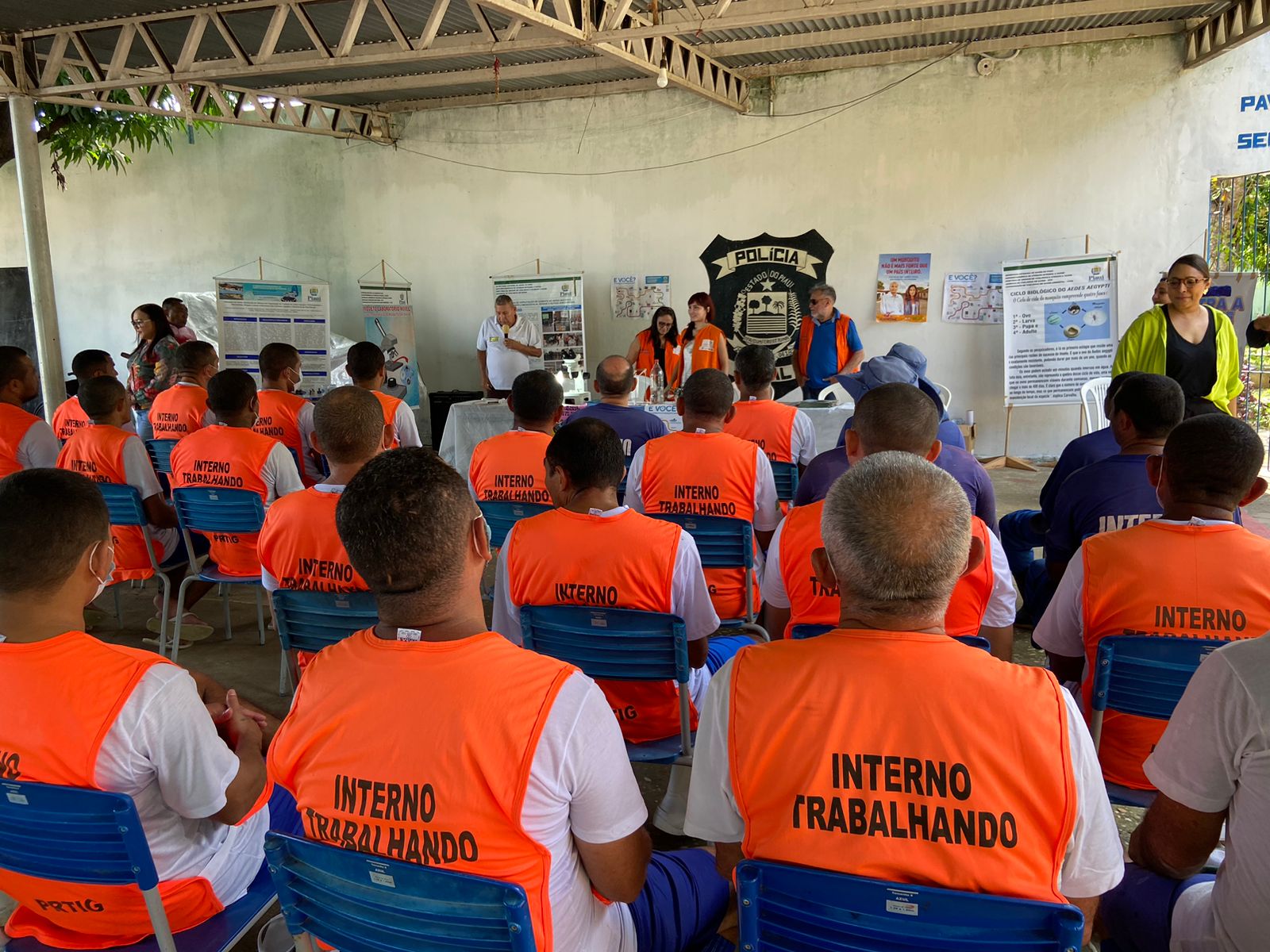 Sesapi realiza ação de combate à dengue com internos da Penitenciária Irmão Guido