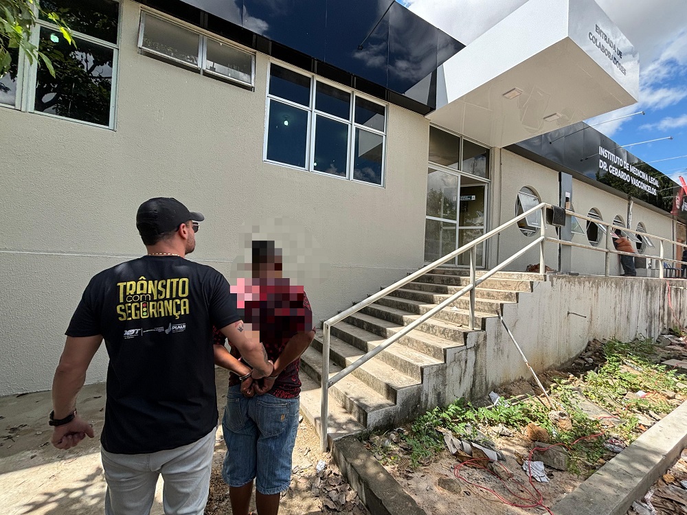 Tio acusado de estuprar criança é capturado e ainda debocha da prisão