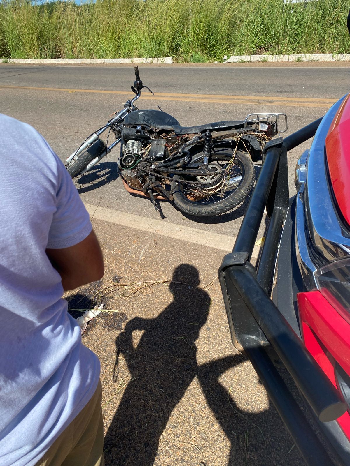 Motociclista morre após carro invadir a contramão na BR em Picos