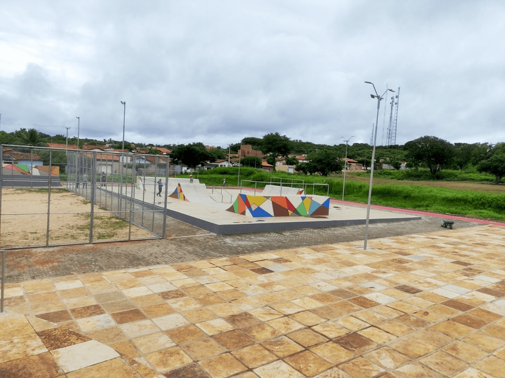 Governo do Estado conclui obra da Praça da Juventude em Luzilândia