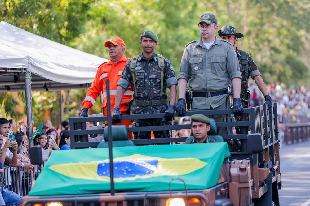 Em desfile cívico, Rafael Fonteles exalta a luta do povo piauiense pela Independência