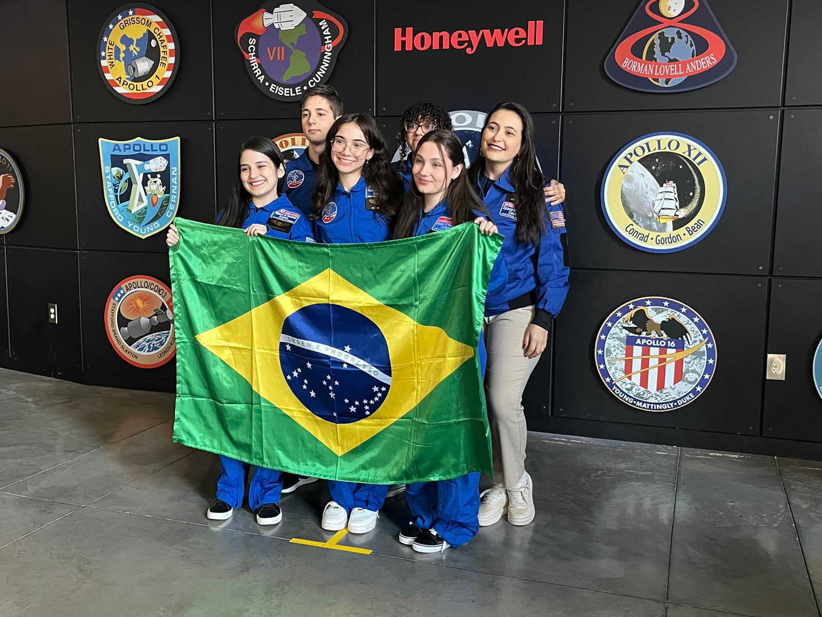 Estudante piauiense participa de simulações no maior centro de foguetes do mundo, nos EUA