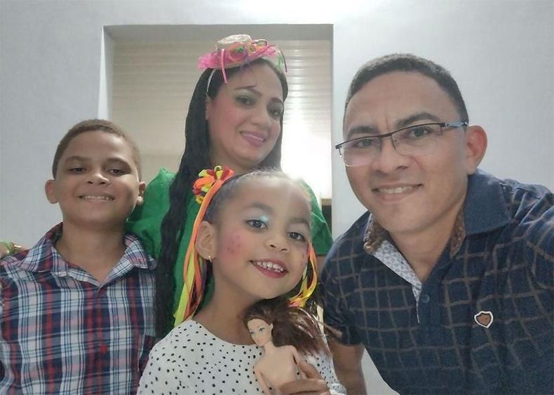 Casal e dois filhos que morreram em acidente são sepultados em Altos